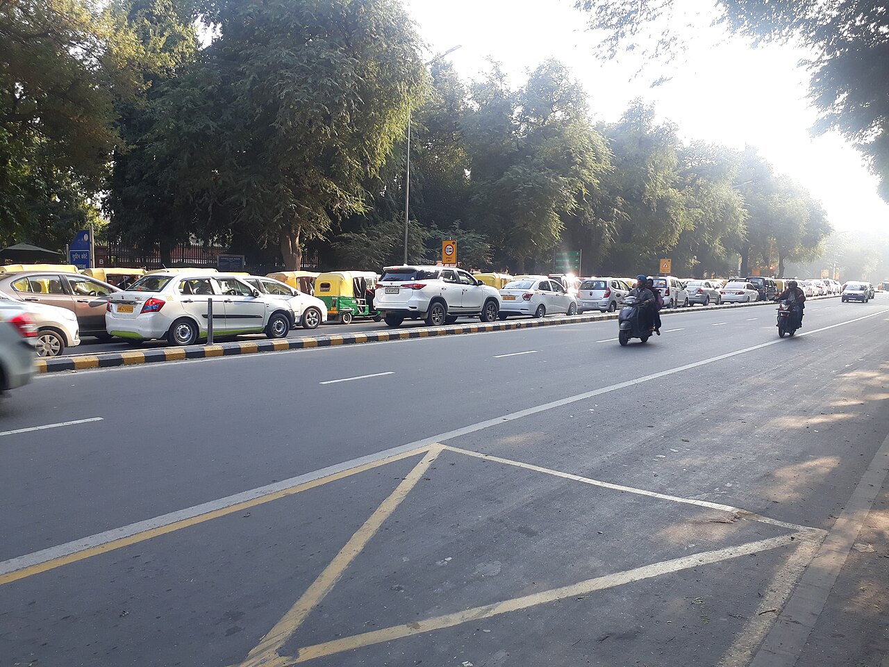 Why Every Delhi Family Should Save an Ambulance Number Today